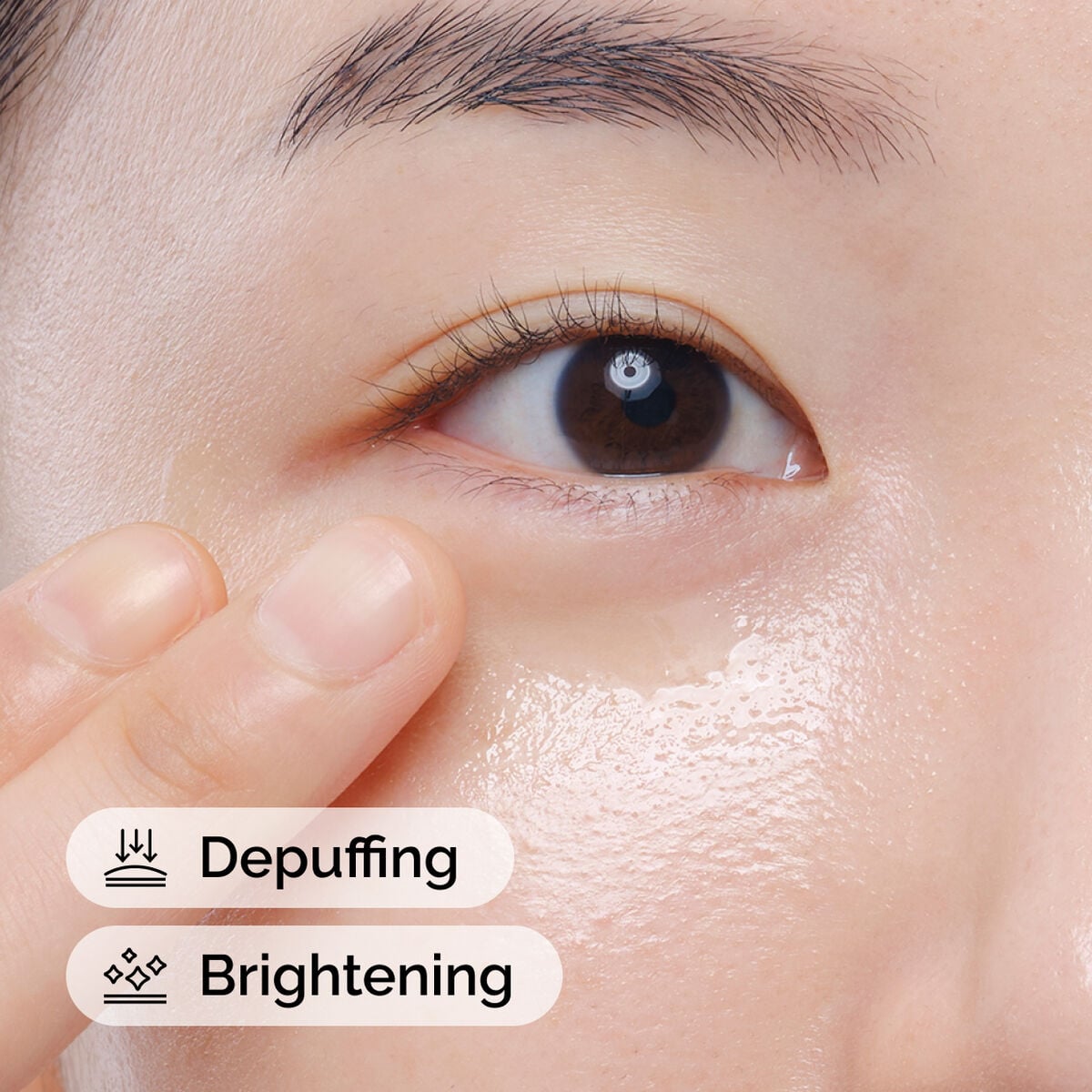caffeine-solution-5-egcg-eye-serum-u1 ord-caffeine-solution-egcg-model-application-with-benefits.jpg