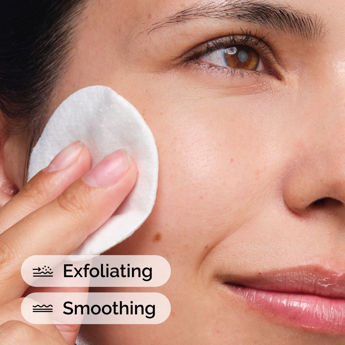 glycolic-acid-7-exfoliating-toner-p2 ord-glycolic-acid-exfoliating-toner-model-application-with-benefits.jpg